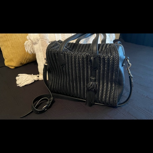 Universal Thread purse - Picture 2 of 3